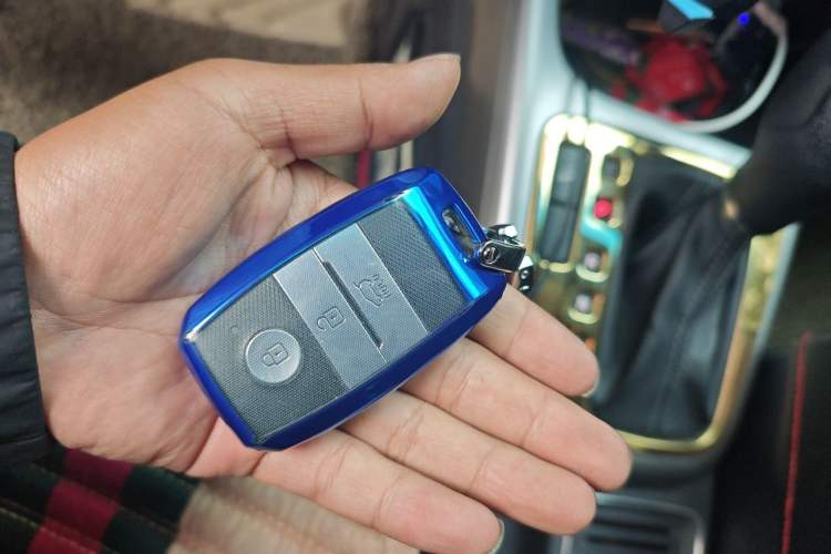 Used Kia KX3 2015 1.6L Automatic Two-Wheel Drive DLX Vehicle Key