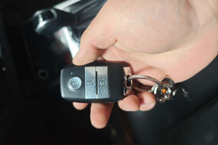 Used Kia KX3 2015 1.6L Automatic Two-Wheel Drive DLX Vehicle Key