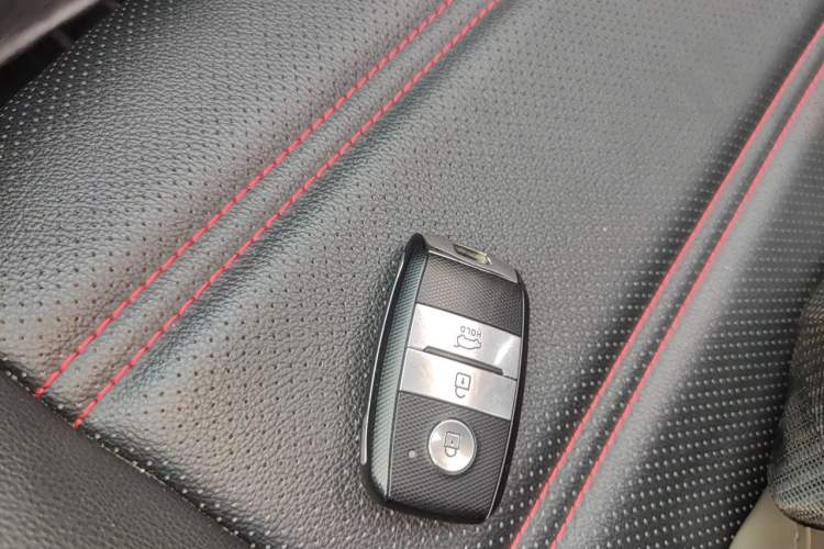Used Kia KX3 2015 1.6T Automatic Two-Wheel Drive DLX Vehicle Key
