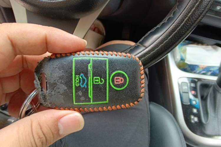 Used Kia KX3 2015 2.0L Automatic Two-Wheel Drive DLX Vehicle Key