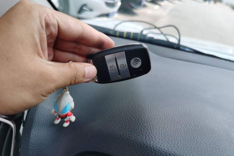 Used Kia KX3 2015 1.6L Automatic Two-Wheel Drive DLX Vehicle Key