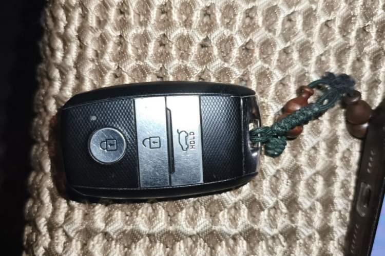 Used Kia KX3 2015 1.6L Automatic Two-Wheel Drive DLX Vehicle Key