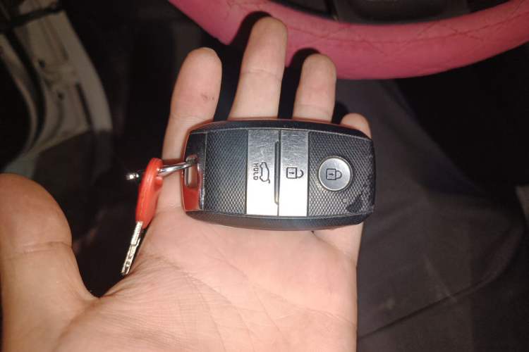 Used Kia KX3 2015 1.6L Automatic Two-Wheel Drive DLX Vehicle Key