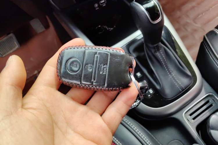 Used Kia KX3 2015 1.6L Automatic Two-Wheel Drive DLX Vehicle Key