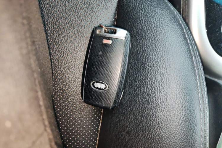 Used Kia KX3 2015 1.6L Automatic Two-Wheel Drive DLX Vehicle Key
