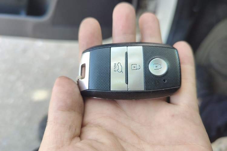 Used Kia KX3 2015 1.6L Automatic Two-Wheel Drive DLX Vehicle Key