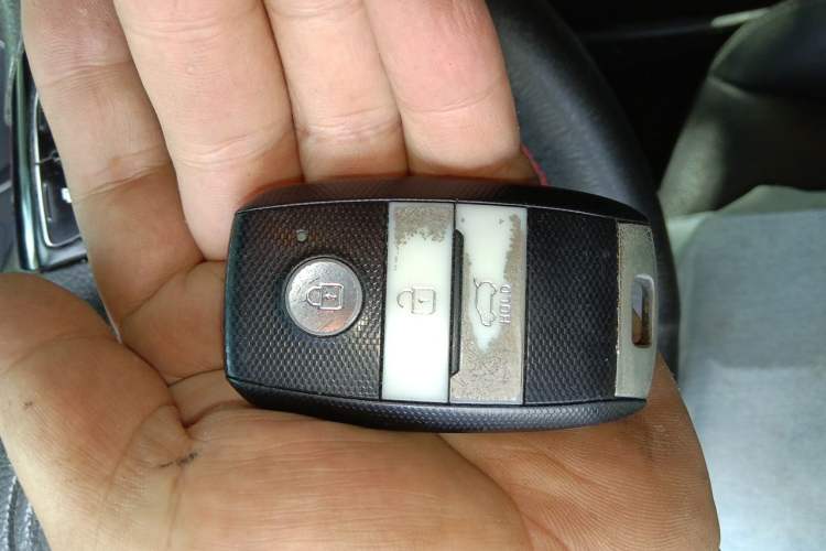 Used Kia KX3 2015 1.6L Automatic Two-Wheel Drive DLX Vehicle Key