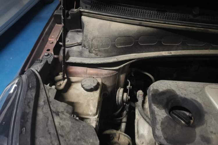 Used Kia KX3 2015 1.6T Automatic Two-Wheel Drive DLX Engine Bay Right