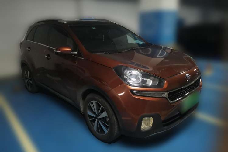 Used Kia KX3 2015 1.6T Automatic Two-Wheel Drive DLX Front Right 45 Deg