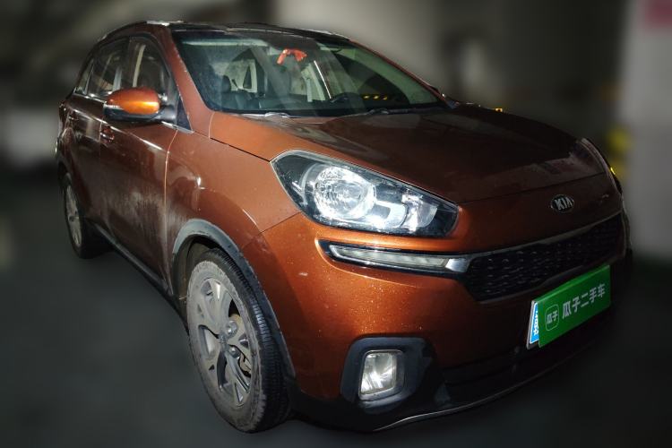 Used Kia KX3 2015 1.6L Automatic Two-Wheel Drive DLX Front Right 45 Deg