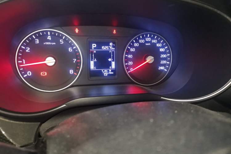 Used Kia KX3 2015 1.6T Automatic Two-Wheel Drive DLX Instrument Cluster