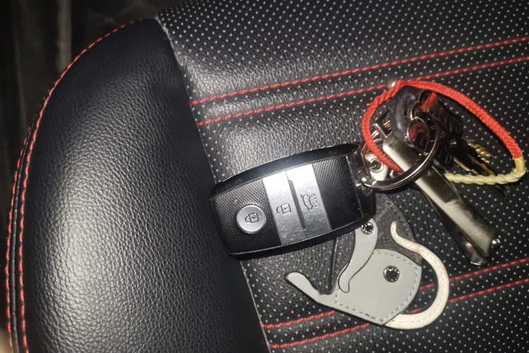 Used Kia KX3 2015 1.6T Automatic Two-Wheel Drive DLX Vehicle Key
