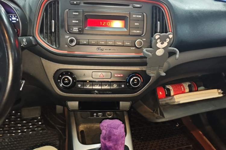Used Kia KX3 2017 1.6T Automatic Aoya Edition Audio And AC Panel