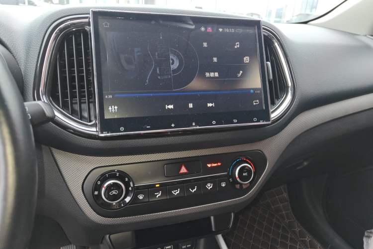 Used Kia KX3 2017 1.6T Automatic Aoya Edition Audio And AC Panel