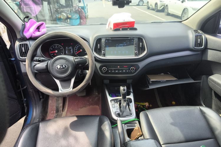 Used Kia KX3 2017 1.6L Automatic Aoya Version Center Console