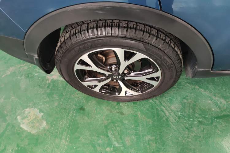 Used Kia KX3 2017 1.6L Automatic Aoya Version Exterior 5