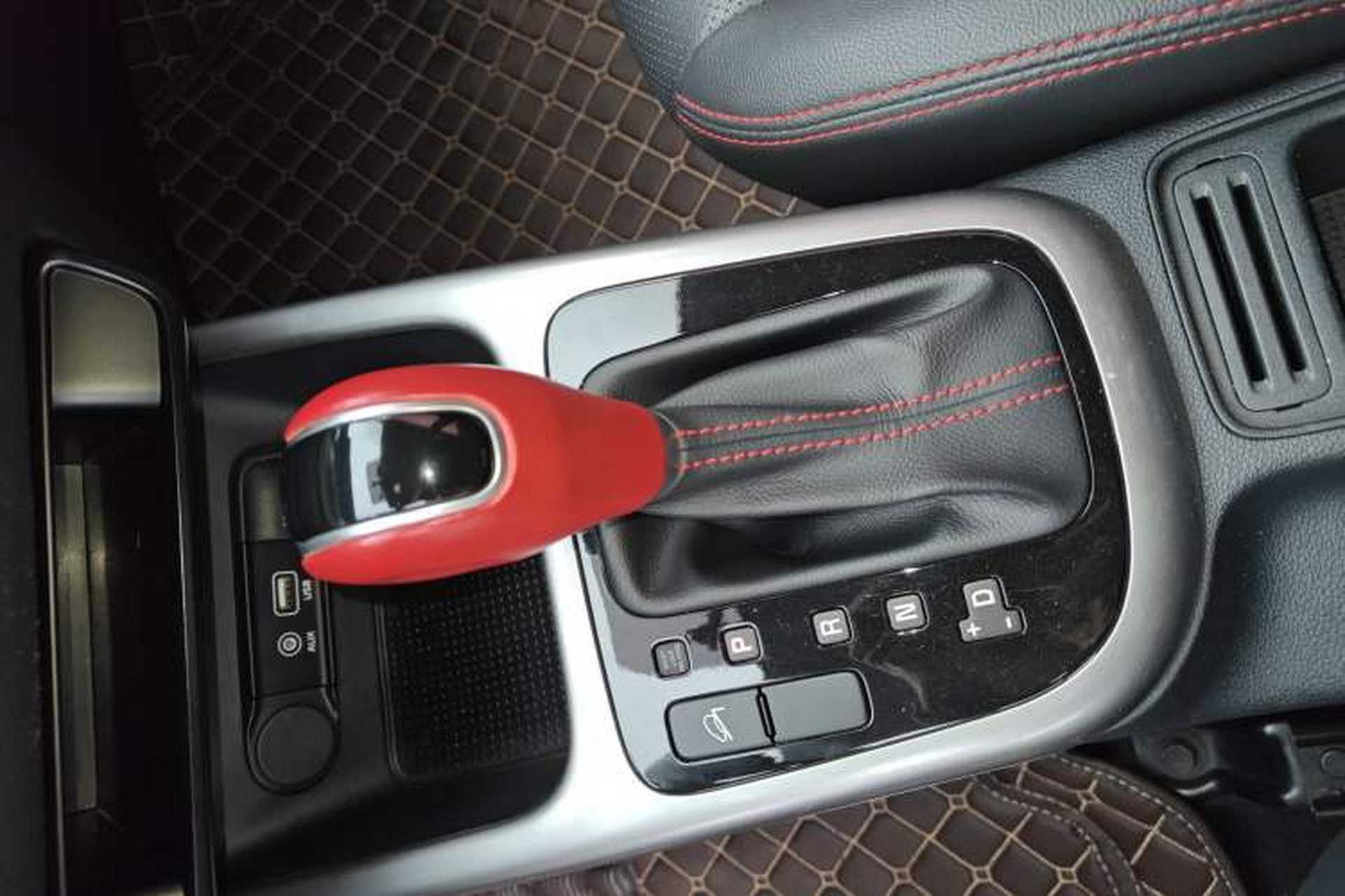 Used Kia KX3 2017 1.6T Automatic Aoya Edition Gear Lever