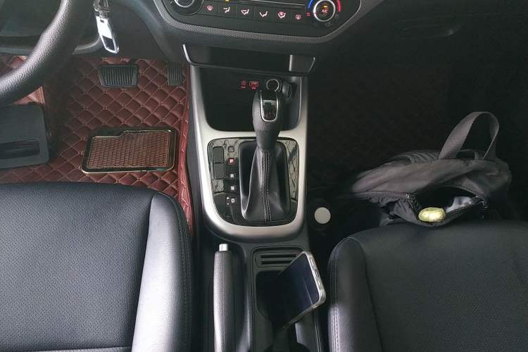 Used Kia KX3 2017 1.6L Automatic Aoya Version Gear Lever