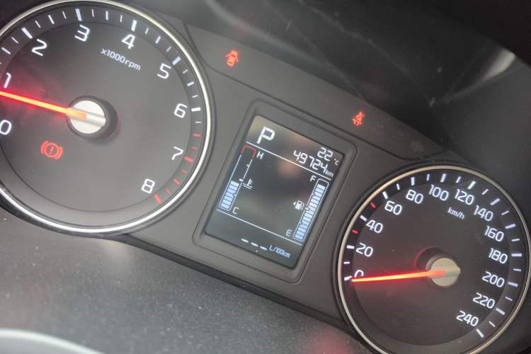 Used Kia KX3 2017 1.6L Automatic Aoya Version Odometer Close Up