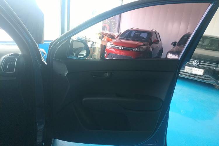 Used Kia KX3 2017 1.6L Automatic Aoya Version Right Front Door Interior