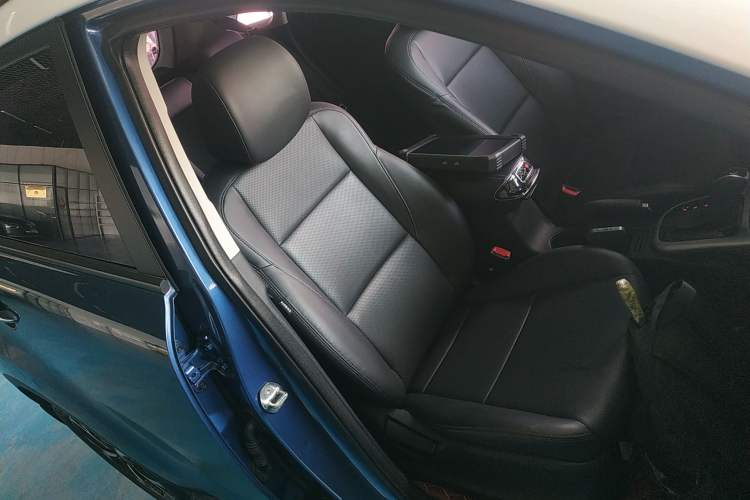 Used Kia KX3 2017 1.6L Automatic Aoya Version Right Front Seat