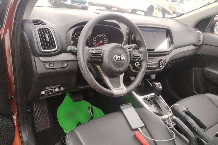 Used Kia KX3 2017 1.6L Automatic Aoya Version Center Console