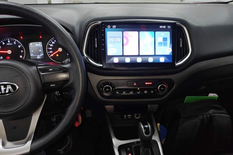 Used Kia KX3 2017 1.6L Automatic Aofeng Edition Center Console