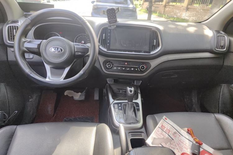 Used Kia KX3 2017 1.6L Automatic Aoya 15th Anniversary Special Edition Center Console