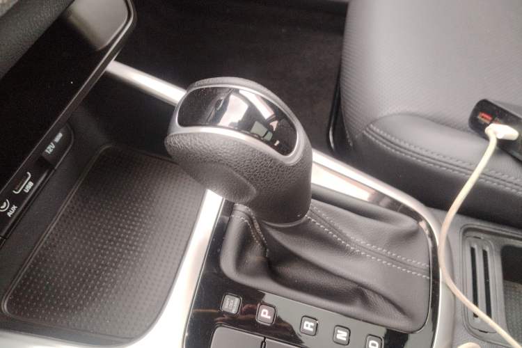 Used Kia KX3 2017 1.6L Automatic Aoya Version Gear Lever