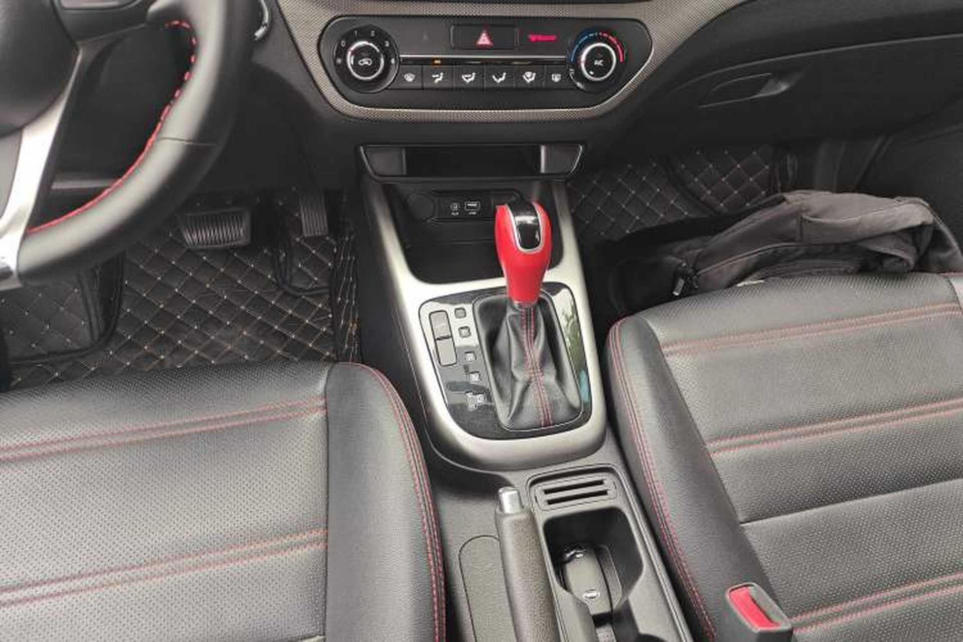 Used Kia KX3 2017 1.6T Automatic Aoya Edition Gear Lever