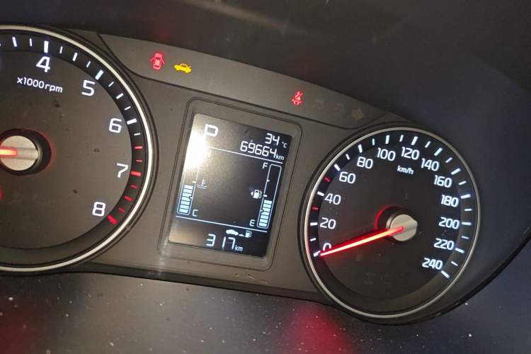 Used Kia KX3 2017 1.6L Automatic Aoya Version Odometer Close Up