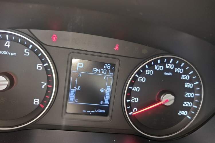 Used Kia KX3 2017 1.6L Automatic Aoya Version Odometer Close Up
