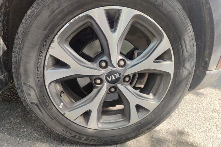 Used Kia KX3 2017 1.6L Automatic Aoya 15th Anniversary Special Edition Right Front Wheel Hub