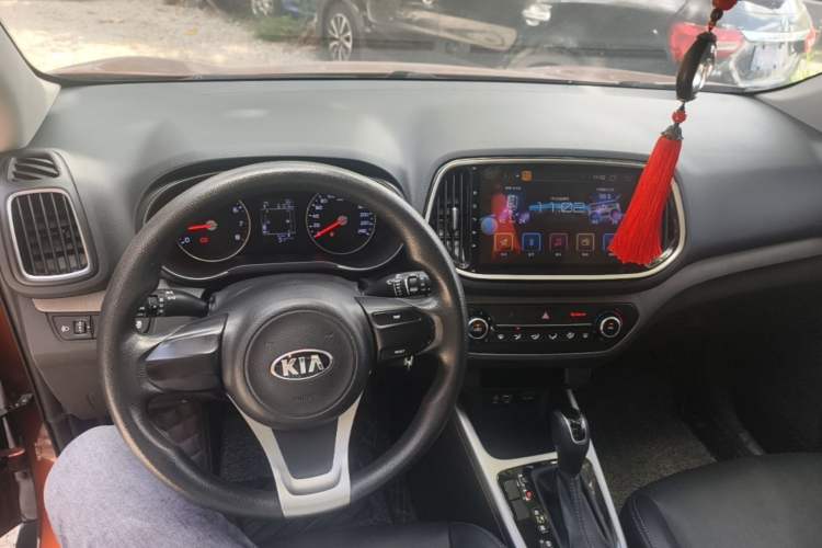 Used Kia KX3 2017 1.6L Automatic Aoya Version Center Console
