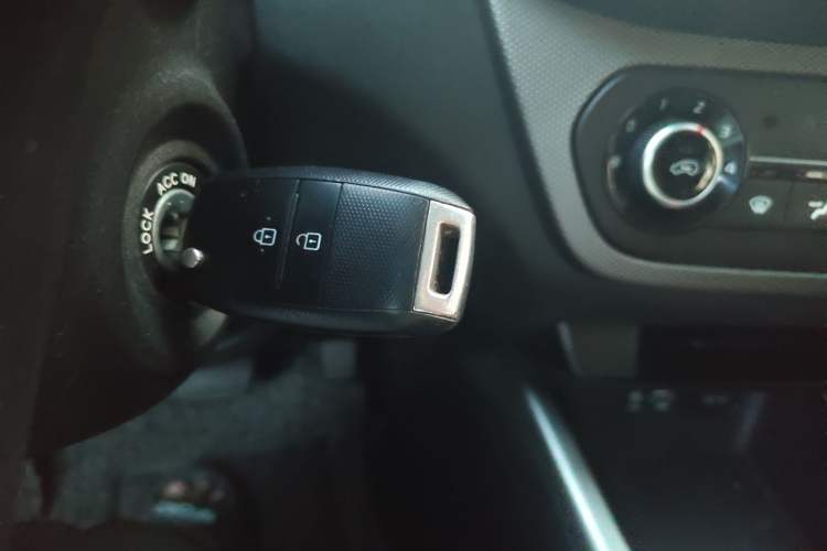 Used Kia KX3 2017 1.6L Automatic Aoya Version Interior 1