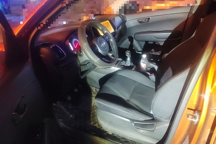 Used Kia KX3 2017 1.6L Manual Aofeng Edition Interior 3
