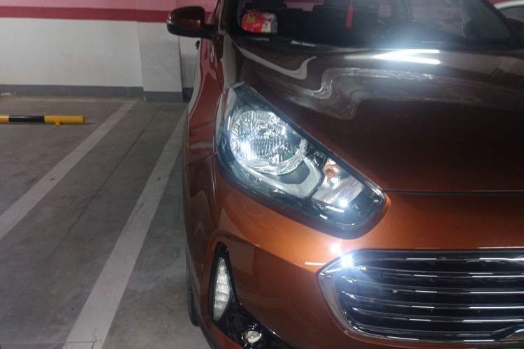 Used Kia KX3 2017 1.6L Automatic Aoya Version Right Front Headlight