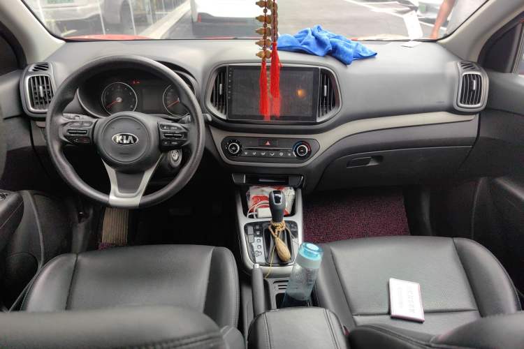 Used Kia KX3 2017 1.6L Automatic Aoya Version Center Console