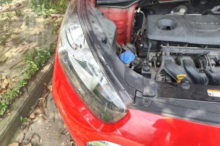 Used Kia KX3 2017 1.6L Automatic Aoya Version Engine Bay Right