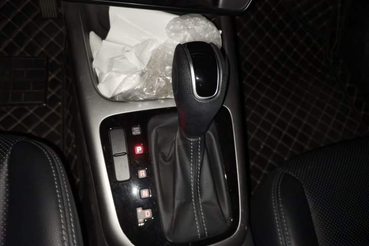 Used Kia KX3 2017 1.6L Automatic Aoya Version Gear Lever