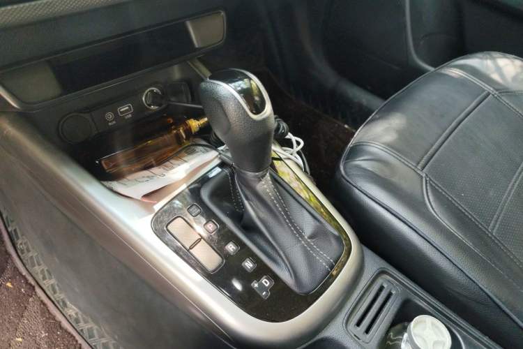 Used Kia KX3 2017 1.6L Automatic Aoya Version Gear Lever