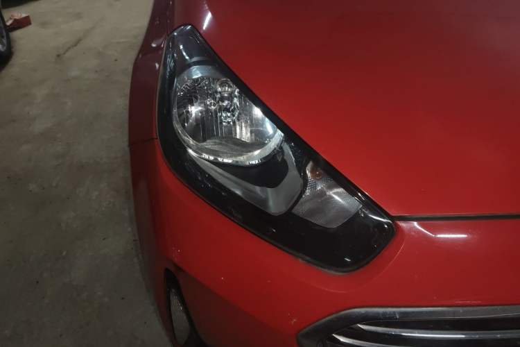 Used Kia KX3 2017 1.6L Automatic Aoya 15th Anniversary Special Edition Right Front Headlight