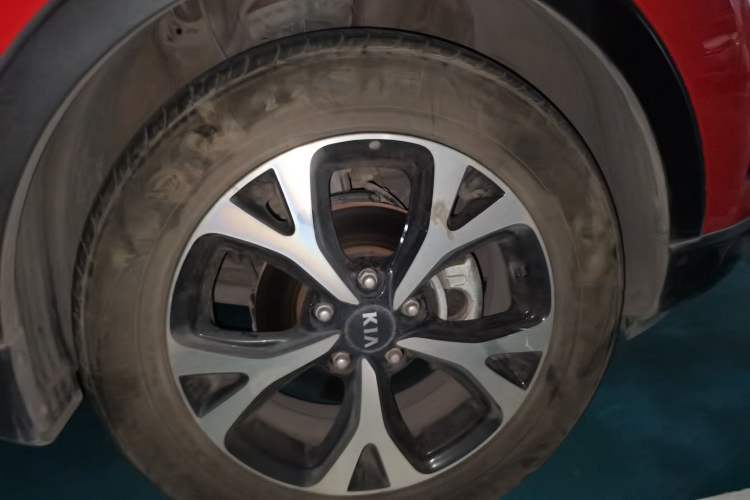 Used Kia KX3 2017 1.6L Automatic Aoya Version Right Front Wheel Hub