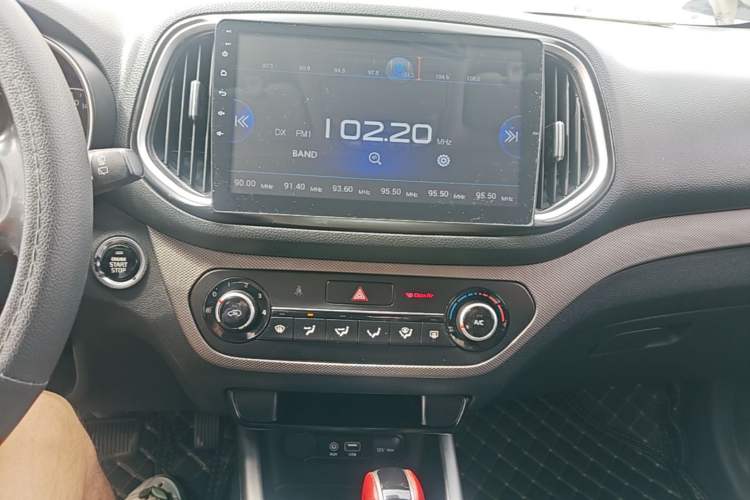 Used Kia KX3 2017 1.6T Automatic Aoya Edition Audio And AC Panel