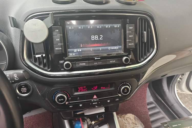 Used Kia KX3 2017 1.6L Automatic Aozun Edition Audio And AC Panel