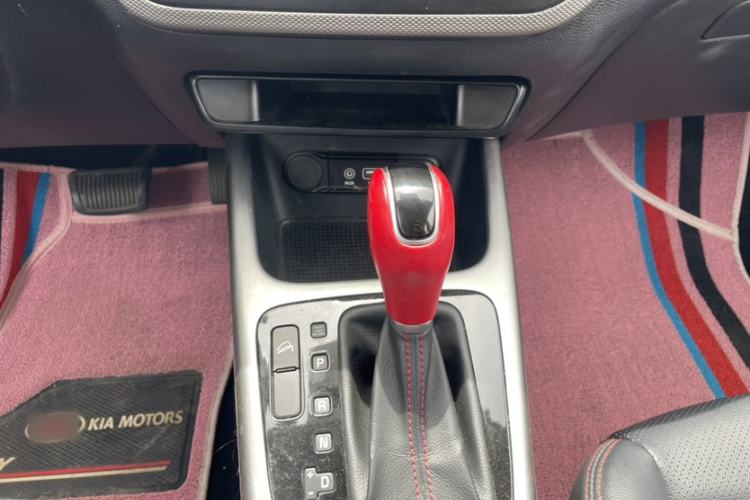 Used Kia KX3 2017 1.6T Automatic Aoya Edition Audio And AC Panel