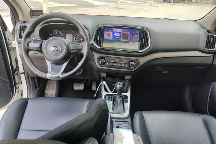 Used Kia KX3 2017 1.6L Automatic Aoya Version Center Console