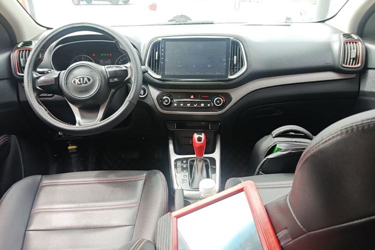 Used Kia KX3 2017 1.6T Automatic Aoya Edition Center Console