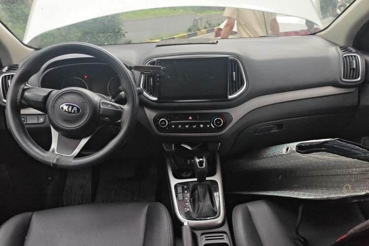 Used Kia KX3 2017 1.6L Automatic Aoya Version Center Console
