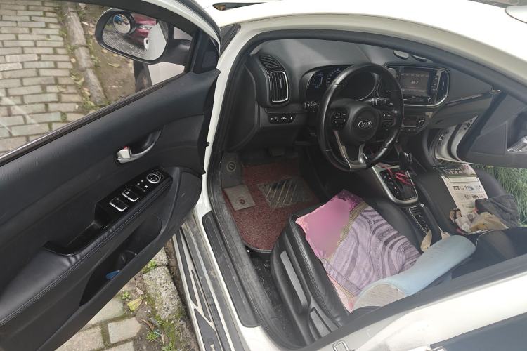 Used Kia KX3 2017 1.6L Automatic Aozun Edition Driver Seat